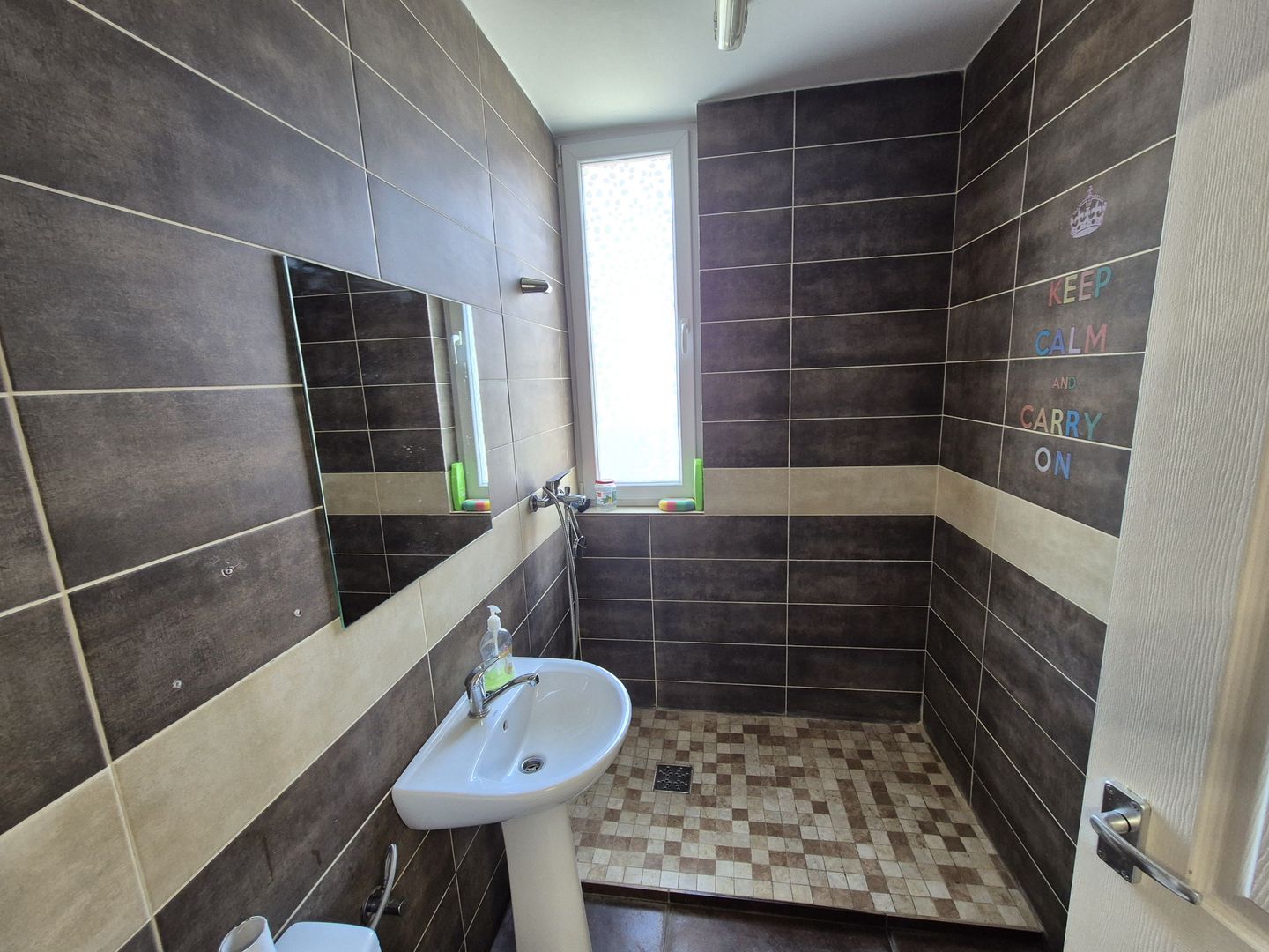 Spatiu comercial 109,54 mp + teren 222 mp + 2 locuri de parcare - Varteju - Poză 13