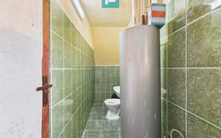 Casă și centru comercial, în localitatea Lazuri - Poză 6