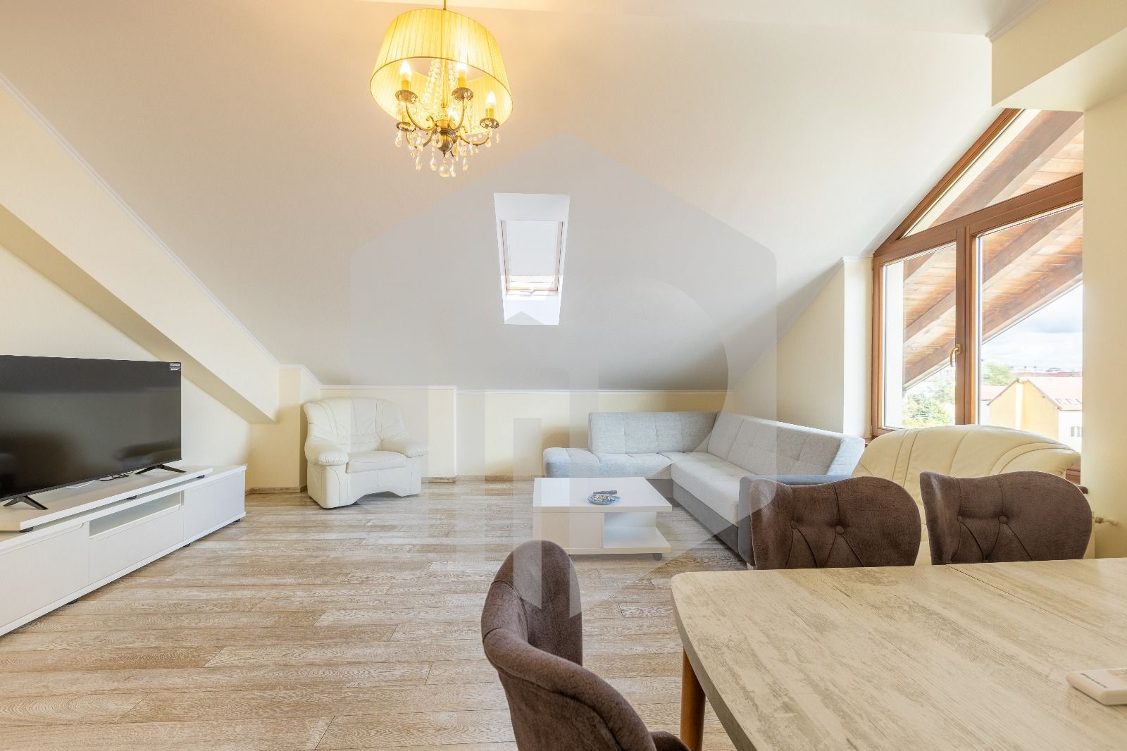 Apartament 4 camere  de inchiriat - Utilitati incluse - Dumbravii - Poză 1