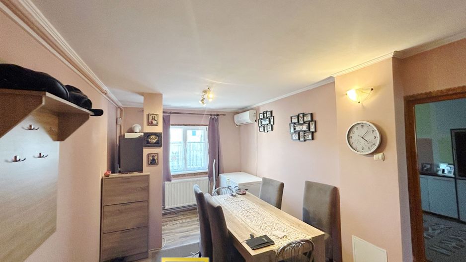 De vanzare apartament 3 camere/ Aradul Nou - Poză 1