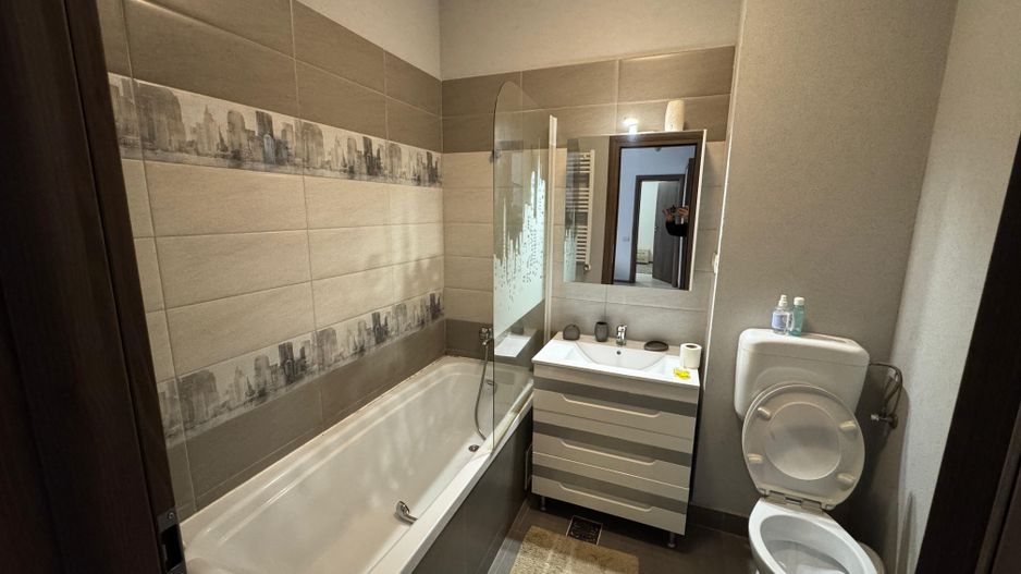 AP. 2 CAMERE, BLOC NOU, CENTRALA , BUCATARIE INCHISA , LOC DE PARCARE - Poză 8