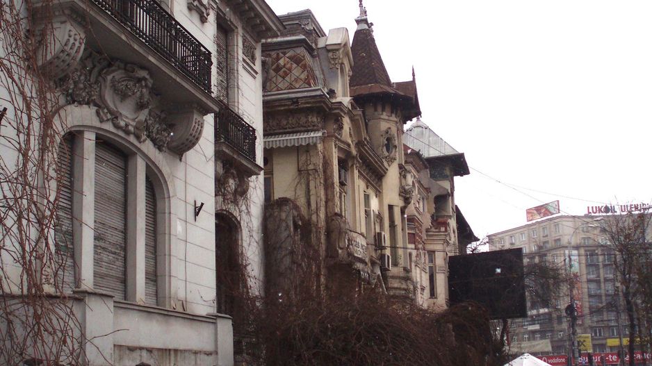 Vila 1000 mp teren 750 Romana Victoriei 16 camere - Poză 2