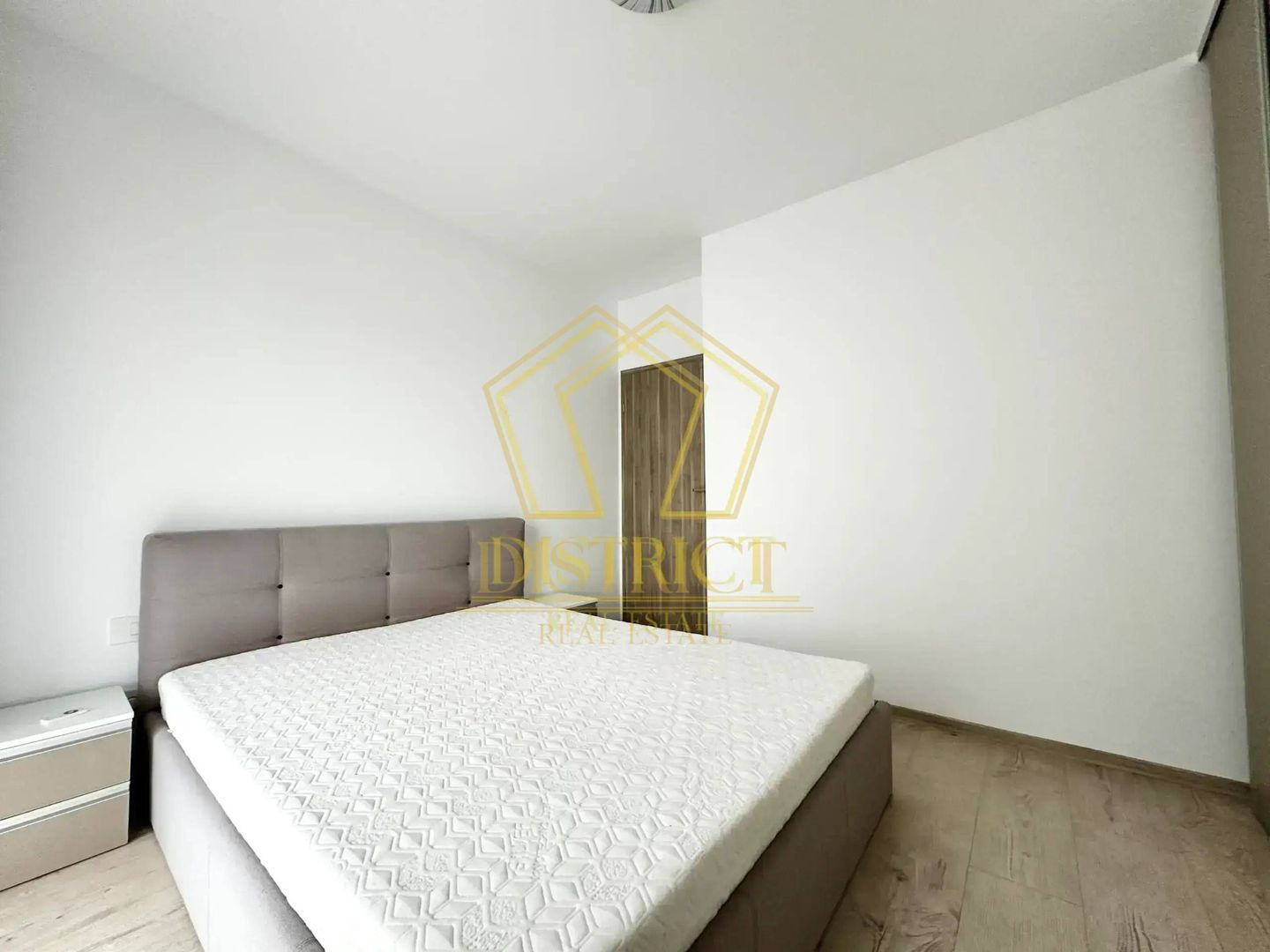 Apartament superb cu 2 camere | Decomandat | Iris Torontal - Poză 3