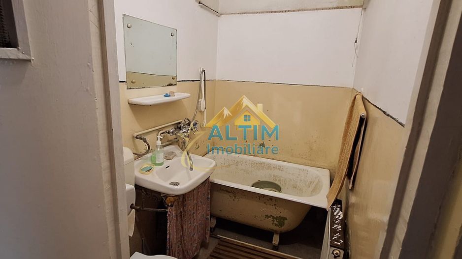 Apartament 2 camere, cartierul Florilor - NECESITĂ RENOVARE - Poză 6