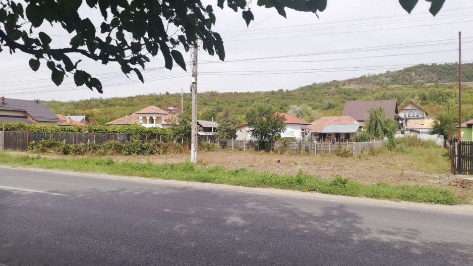 Vanzare teren intravilan, stradal, Calinesti - Poză 3