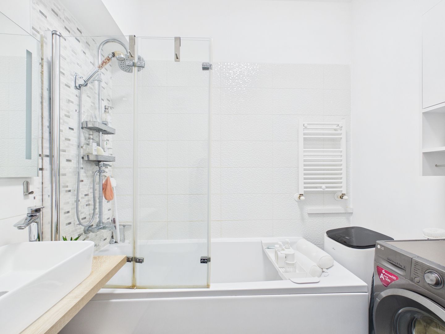 Apartament cu 3 camere de vanzare, centrala proprie - Mihai Bravu - Poză 14