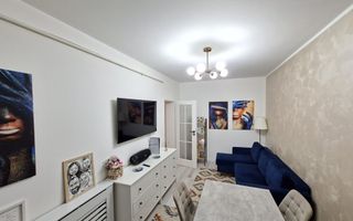 Apartament modern recent renovat 3 camere si parcare privata in Strand - Poză 3