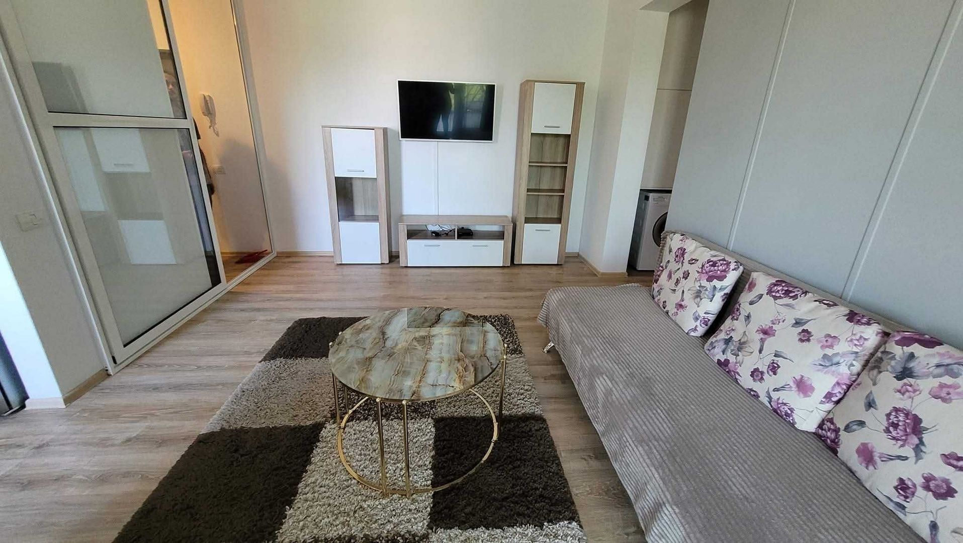 Apartament cu 2 camere/2 locuri de parcare - Dumbravita - Poză 1