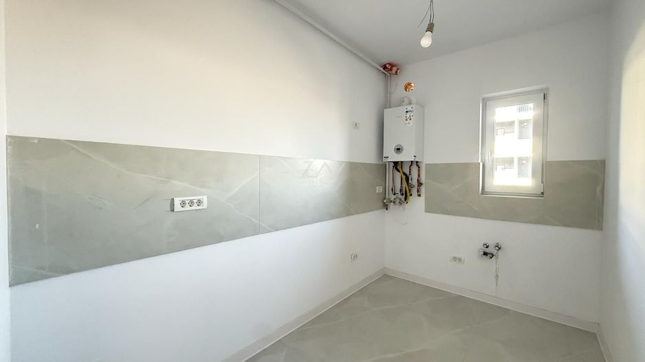 Bloc FINALIZAT la asfalt. Etaj 1. Decomandat. Disponibil imediat. - Poză 3