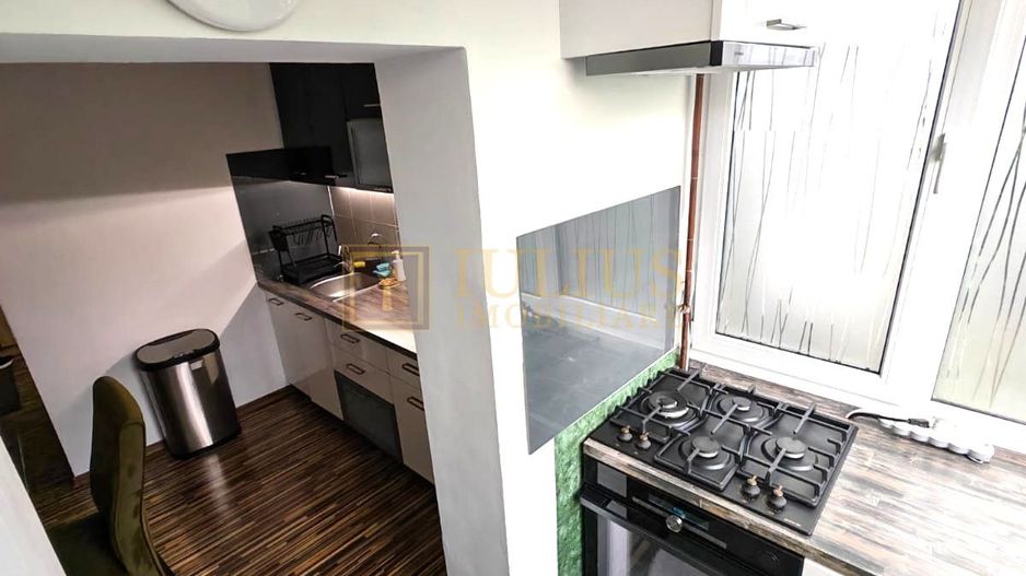 Apartament cu 3 camere in zona Lunei - Poză 8