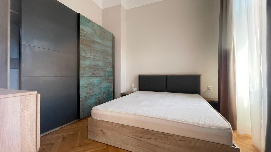 APARTAMENT PREMIUM DE ÎNCHIRIAT – 3 CAMERE – ZONĂ CENTRALĂ - Poză 2