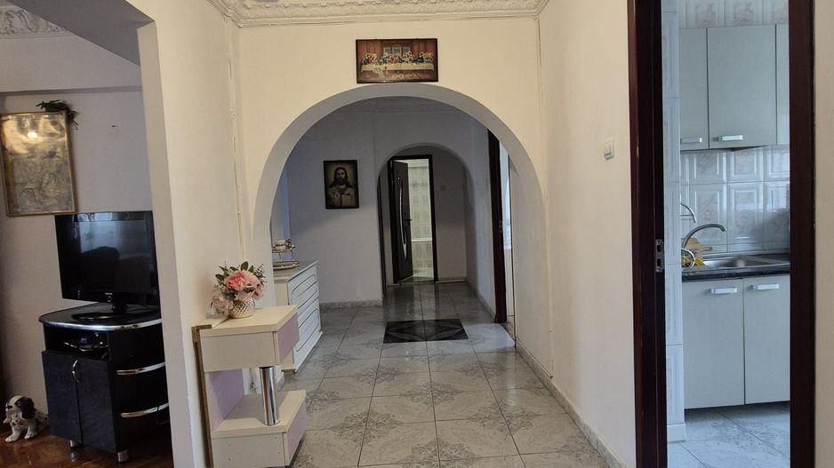 Apartament 4 camere 106mp CF1 Bd Chisinau - Poză 8