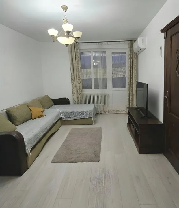 Apartament 2 camere, ultracentral, et.3, renovat, mobilat - Poză 2