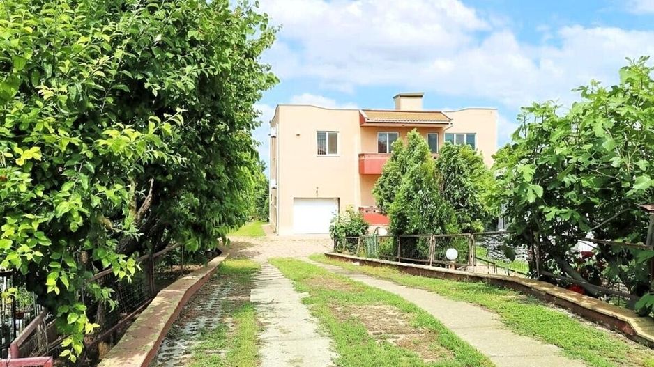 Ovidiu - Str. Nationala, Vila P+1E, teren 1094 mp, vedere la lac! - Poză 1