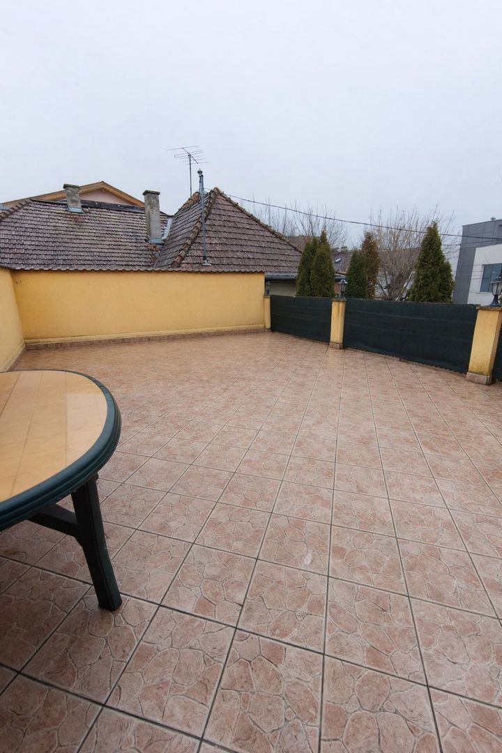 Casa de locuit Central 310 mp utili + 2 spatii comerciale de la strada - Poză 1