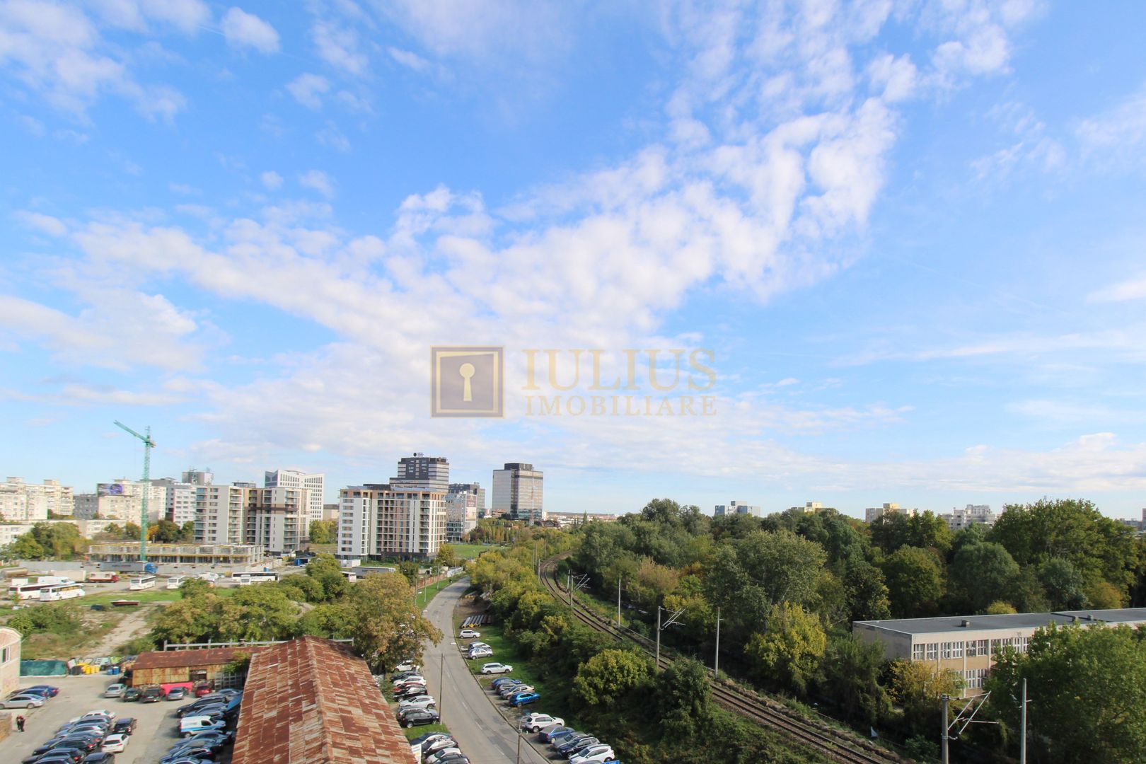 Ultracentral; 2 dormitoare + sufragerie si balcon spatios. Ctr Inclus - Poză 5