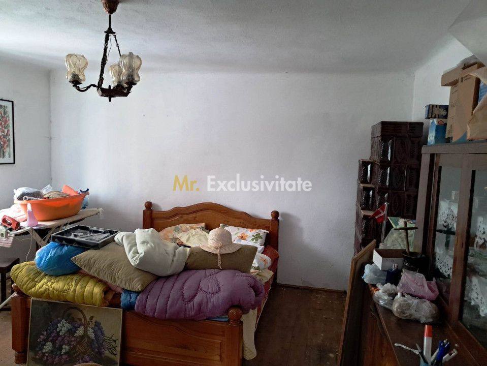 Casa cu teren la Polovragi - Poză 7