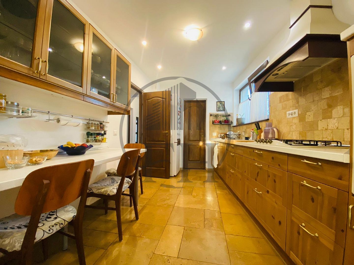 Casă / Vilă cu 6 camere de vânzare în Central, Mangalia - Poză 3