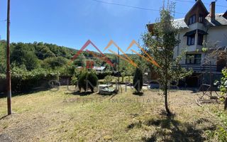 Vila de vanzare, teren 3100 mp, 7 camere, 6 grupuri sanitare, 3 CT, an 1997 - Poză 63