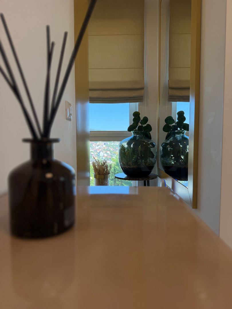 Apartament PREMIUM cu curte, terasă și lift cu acces direct în living - Poză 43
