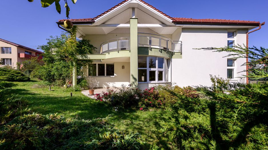 CASA Individuala ELEGANTA 300MP Teren 2150MP CAMPULUI - Poză 2