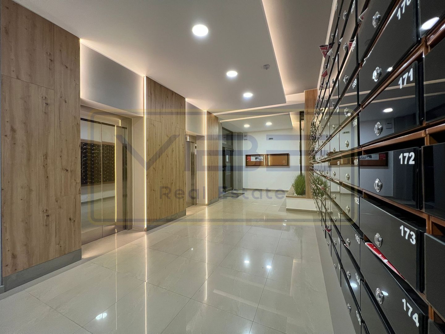 Apartament premium  1 camera+ parcare Centru  Palas Mall - Poză 2
