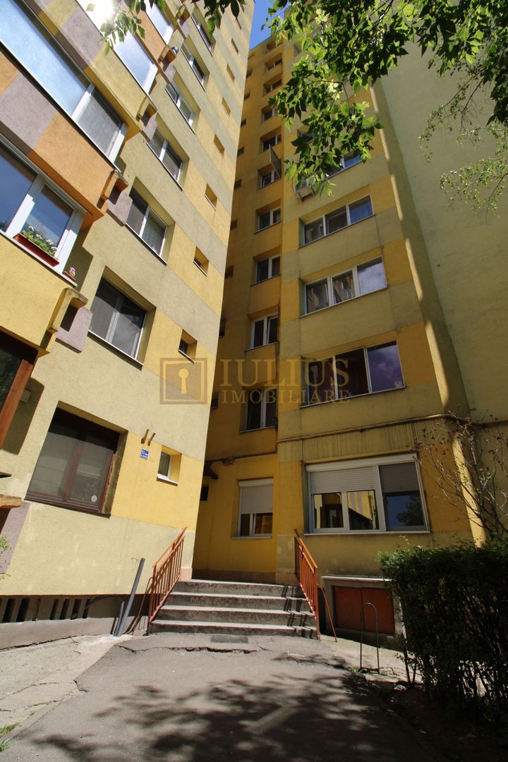 Medicina - Iulius Mall, dormitor cu pat matrimonial. - Poză 19