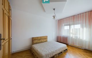 Apartament de închiriat cu 3 camere în Micalaca - Poză 4