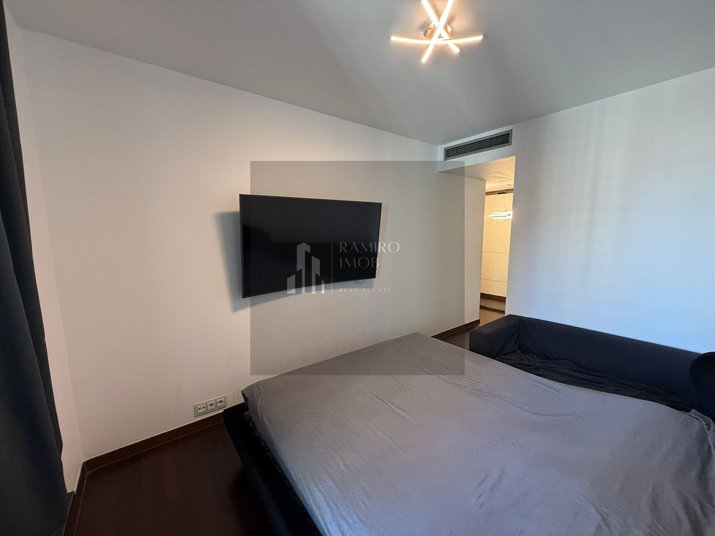 Apartament cu 2 camere  în Asmita Gardens/Sector 4 - Poză 7
