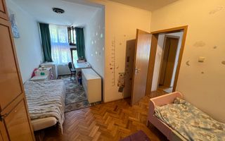 Casă spațioasă cu 2 apartamente, acces din 2 străzi – zona Lipovei - Poză 4