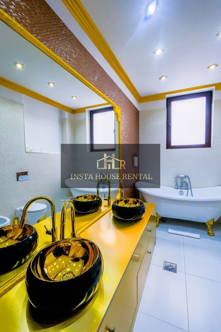 Hotel de LUX cu 11 camere / Restaurant & Piscina - Poză 23