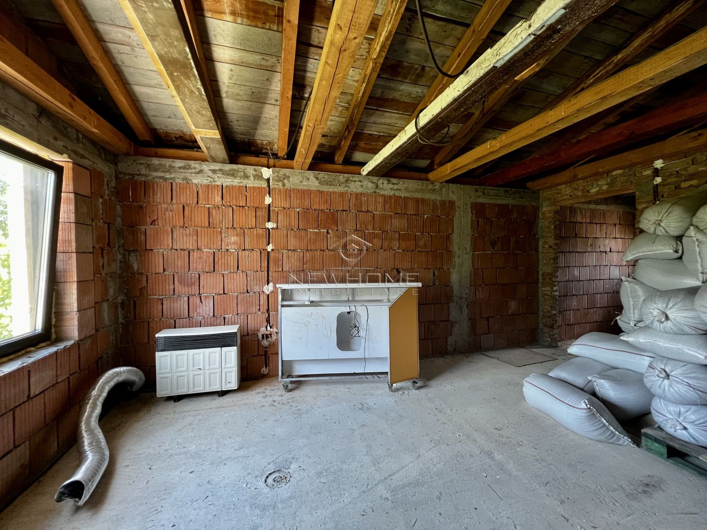 Casa indviduala cu teren generos,  COMISION % - Poză 5