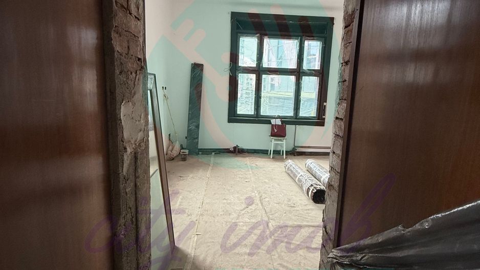 Apartament boieresc partial renovat - Poză 13