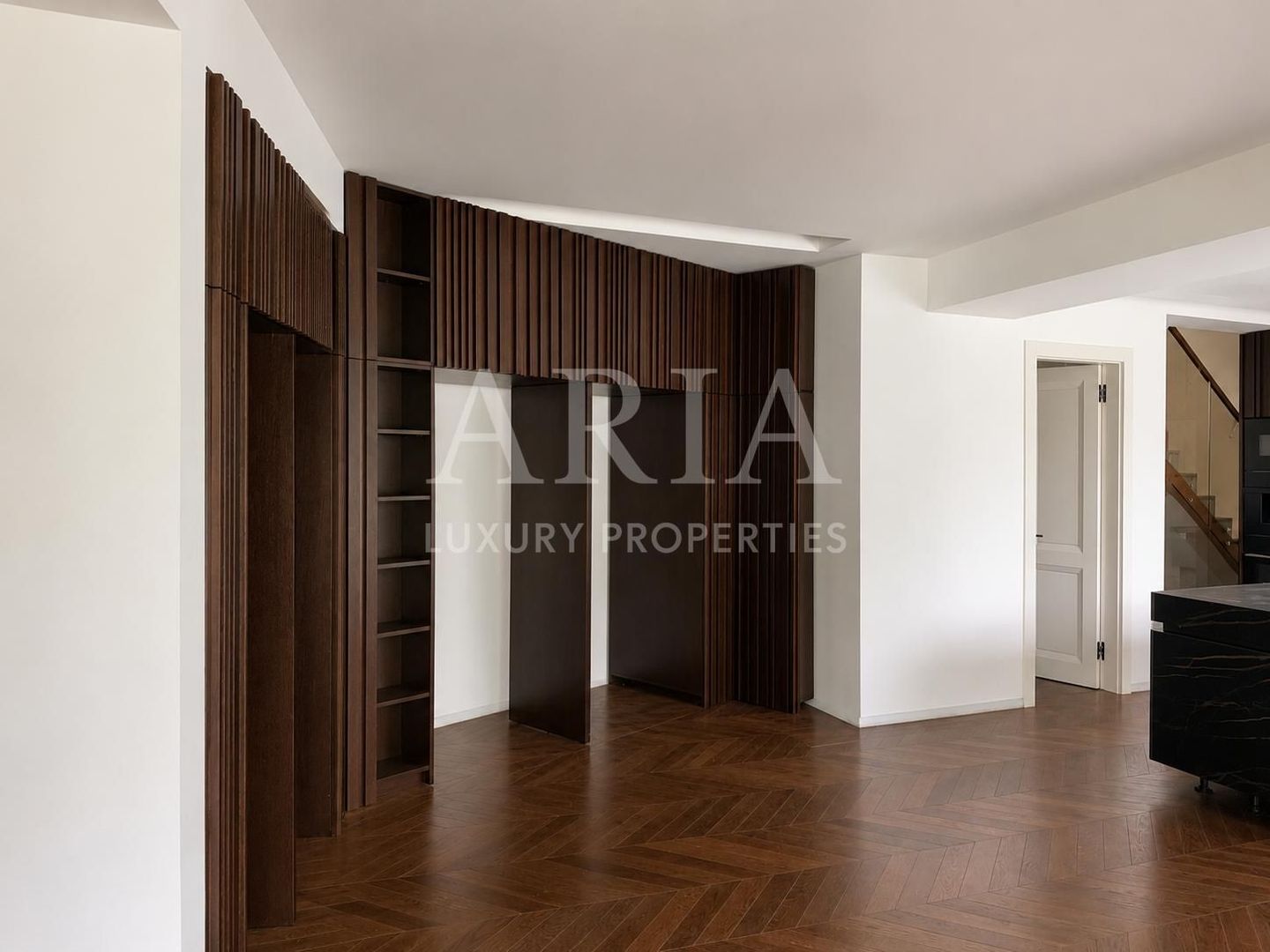 Vilă Ultra-Luxury | Lângă Pădure | Piscină Privată - Poză 8