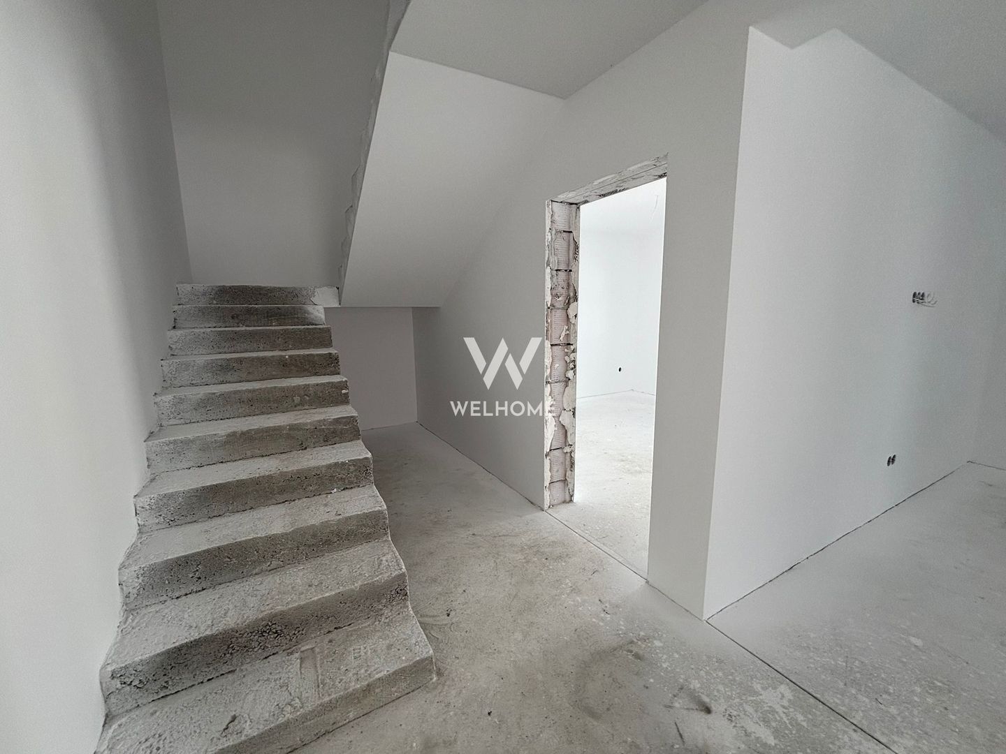 Casă INDIVIDUALĂ cu PIVNIȚĂ și POD în Sibiu - Poză 21