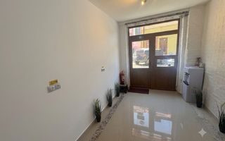 Spatiu comercial 50 mp | Intrare din strada | Central - Poză 1