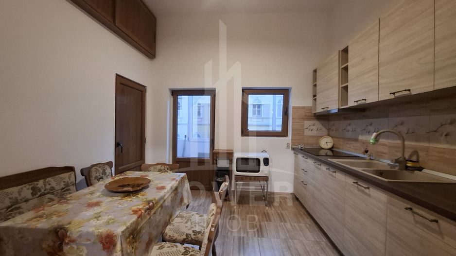 Apartament 3 camere de închiriat | Zona Ultracentrală Sibiu - Poză 10