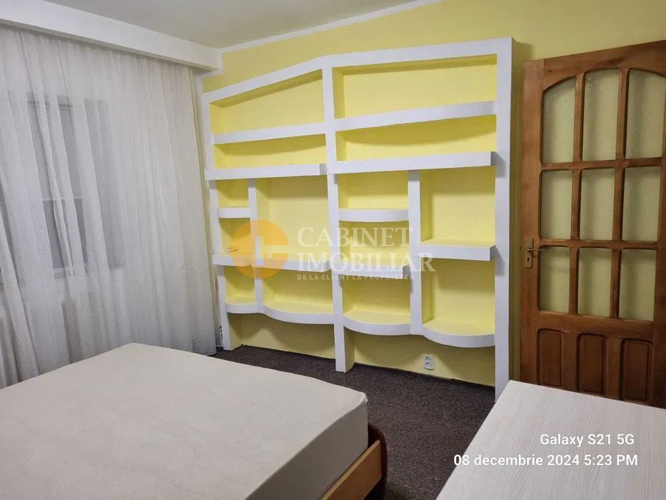 Apartament 2 camere decomandat zona Nicolina II - Poză 3