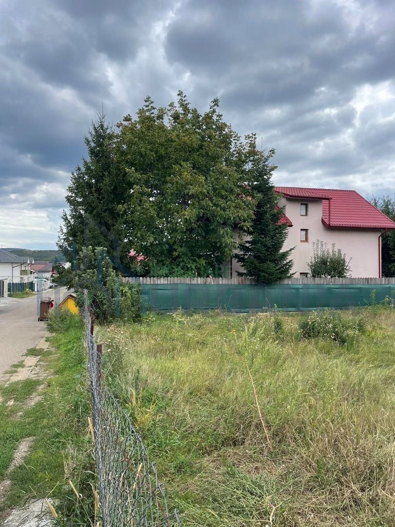 Teren intravilan de vânzare în Miroslava, Valea Adâncă, strada Cicoarei - Poză 7
