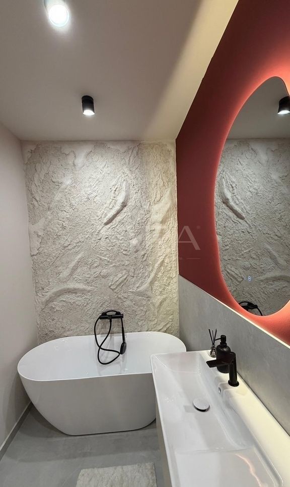 Vând apartament 2 camere mobilat, utilat - Poză 15