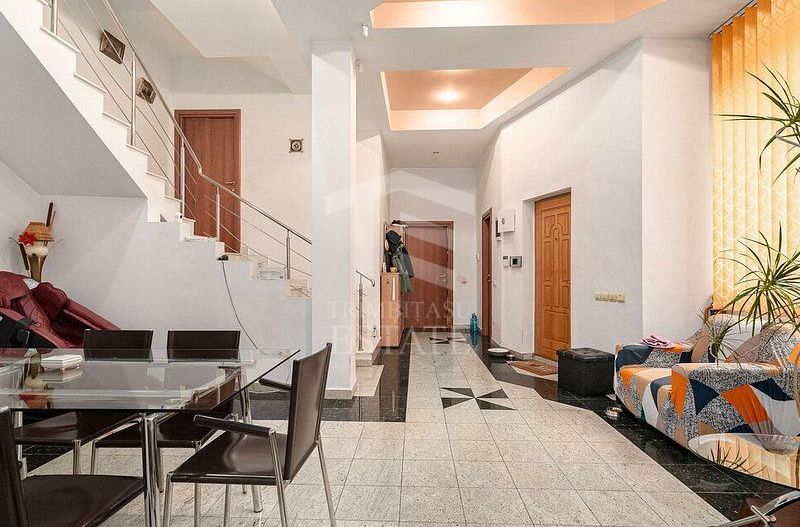 Vila pozitie excelenta | Piata Muncii - Poză 2