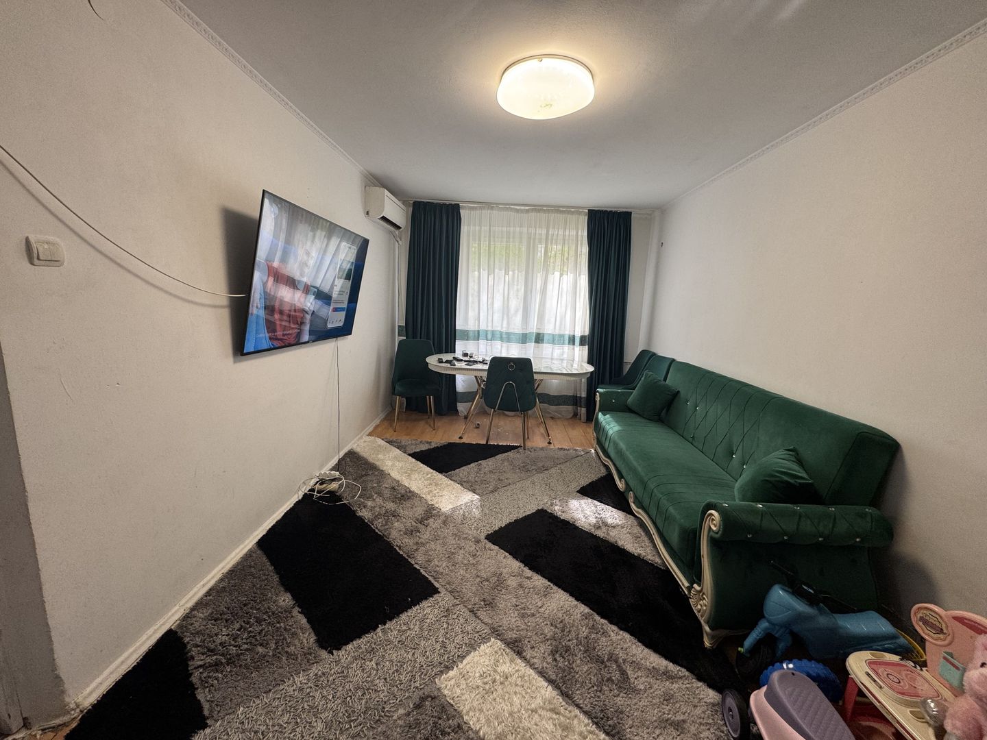 De vanzare Apartament 2 camere Mega Mall Pantelimon - Poză 2