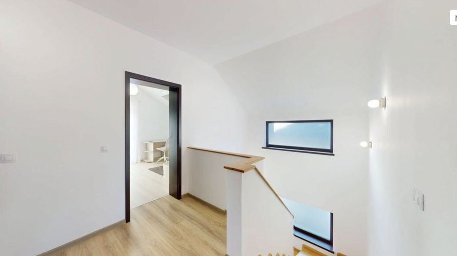 Casa individuala cu pivnita in Sura Mica, zona Salii de sport - Sibiu - Poză 9