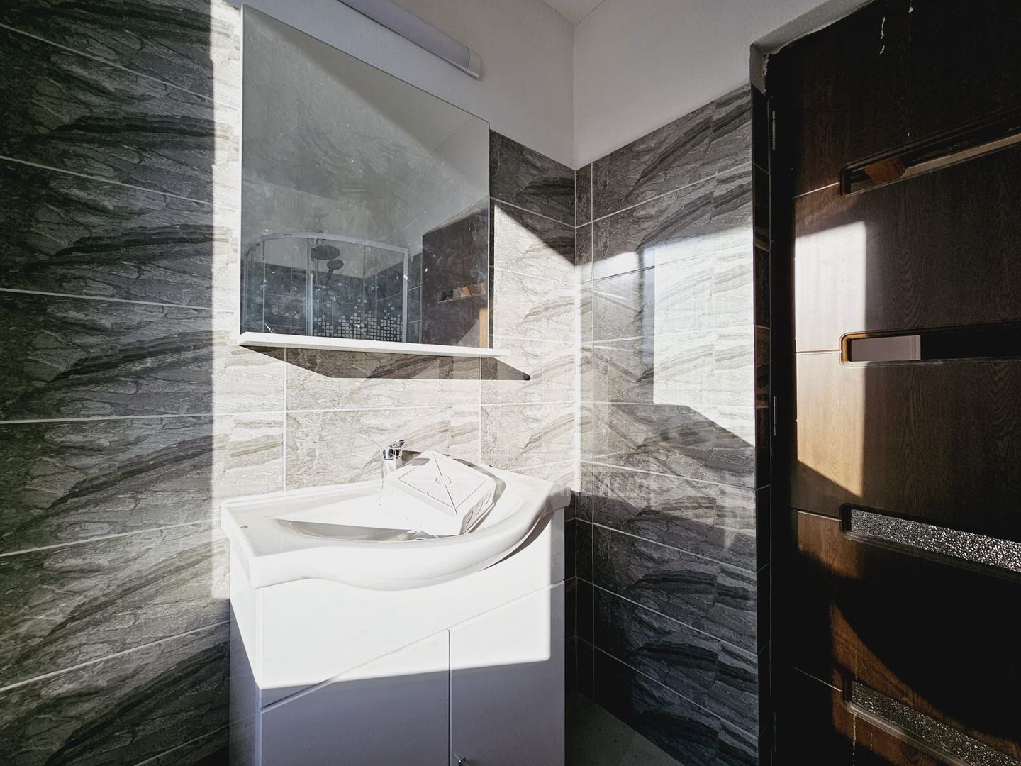 Apartament 2 camere, bloc nou, Centru - Poză 3