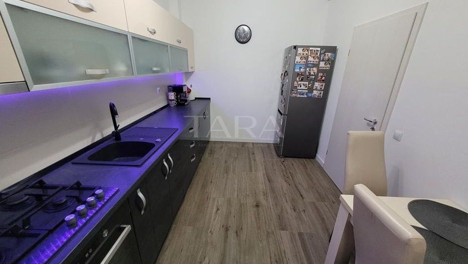 Vanzare apartament cu 2 camere, zona de nord, ultrafinisat! - Poză 2