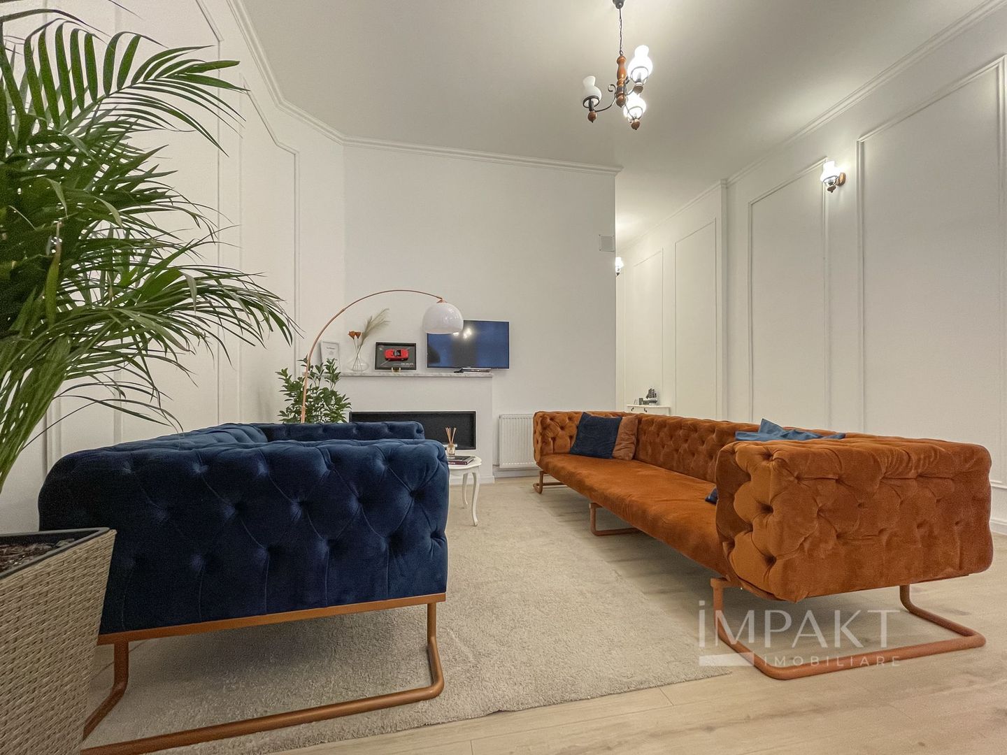 Apartament spectaculos cu 3 camere ultracentral - Poză 2