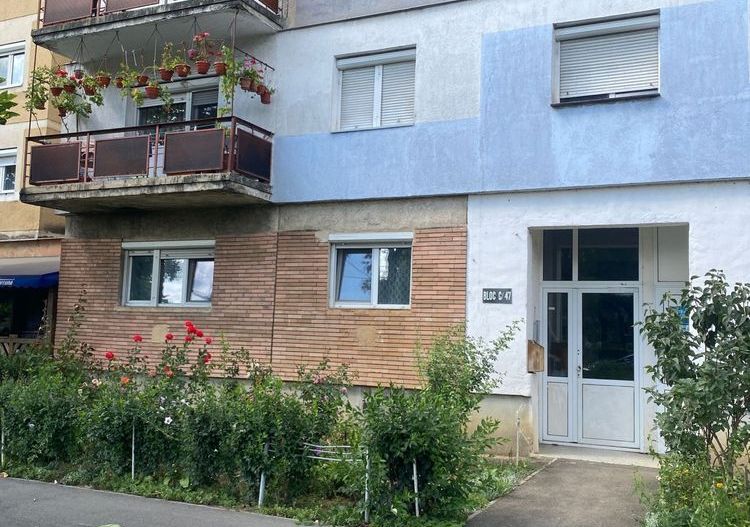 Apartament 3 camere 2 băi pe drumul careiului - Poză 1