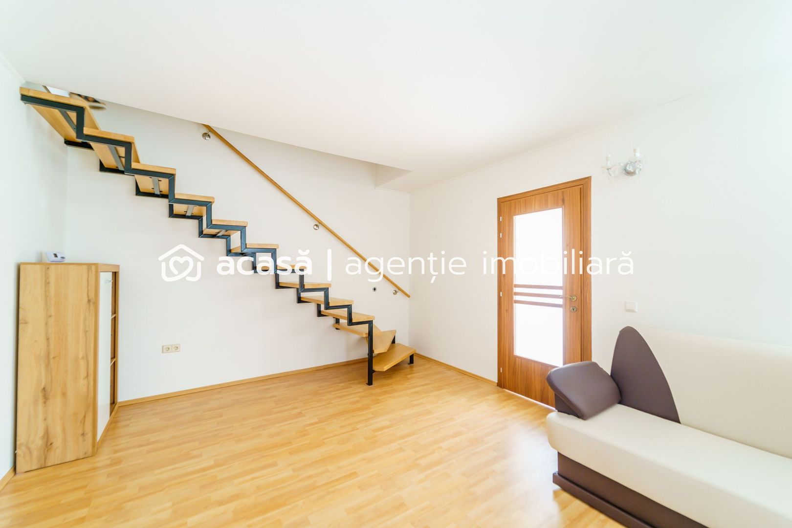 Apartament la casă zona Uta - Poză 9