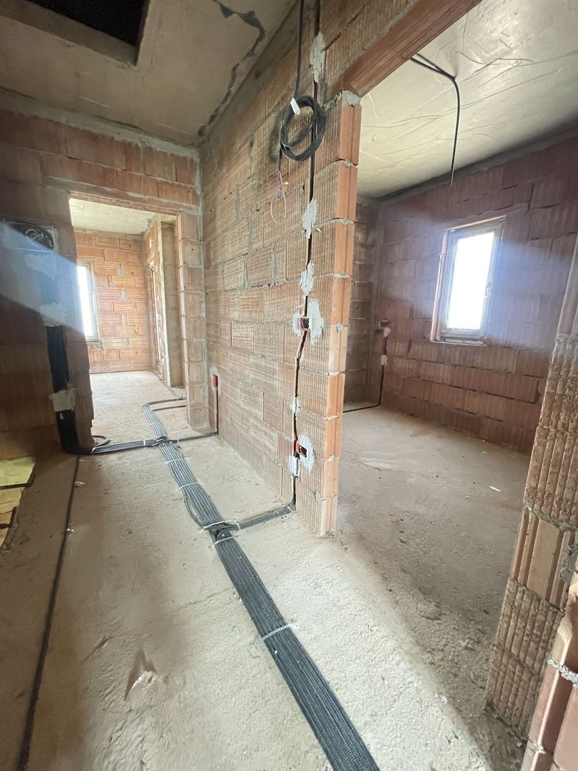 Casă la roșu, 3 dormitoare, teren 340 mp – Moșnița Nouă, lângă Kaufland - Poză 10