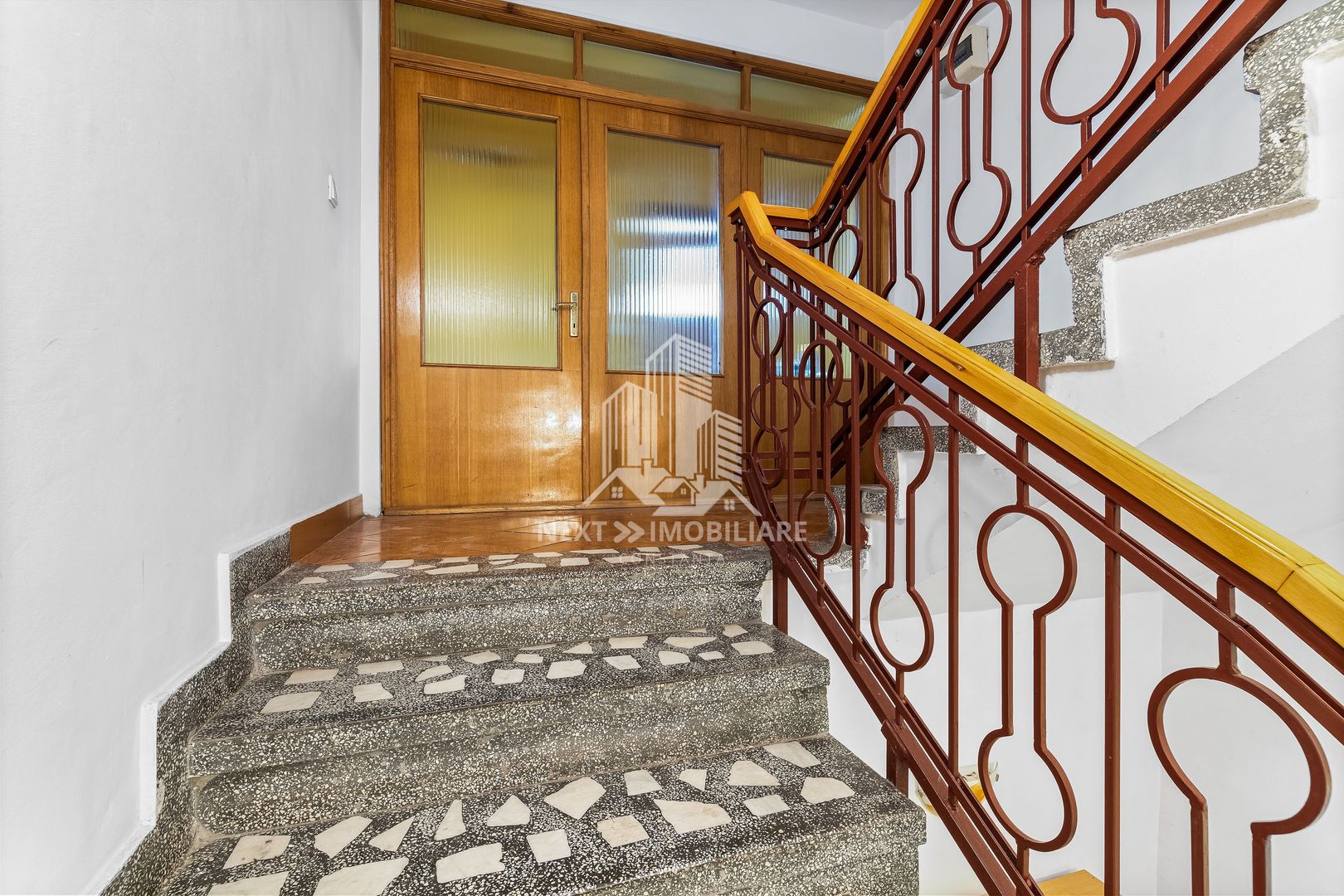 Vila S+P+2E+ M, garaj si spatiu comercial, Km4-5 - Poză 13